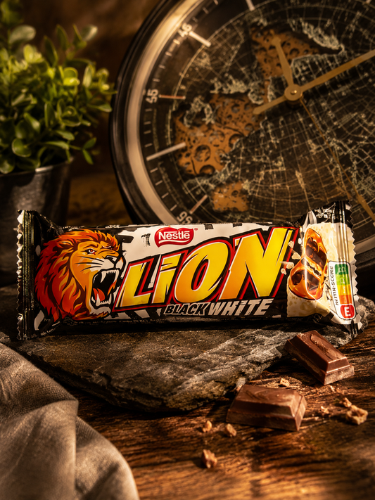 Lion Black & White 42g